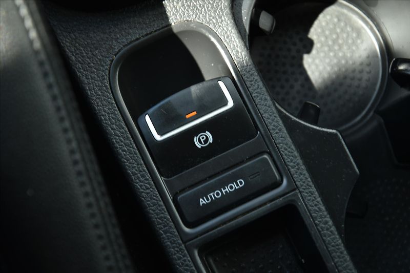 Volkswagen Sharan 2.0TDI 110kW HIGHLINE 1MAJ. ČR - fotka 22 z 25