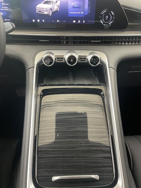 Omoda 9 (2025) Omoda 9 PHEV Premium  - fotka 35 z 56