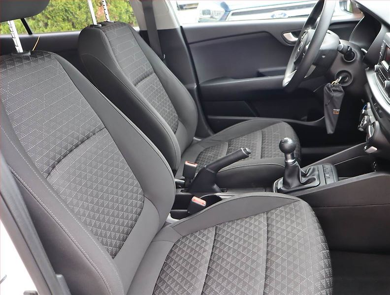 Kia Rio (2020) 1.25 CVVT, Serv.kniha - fotka 9 z 18