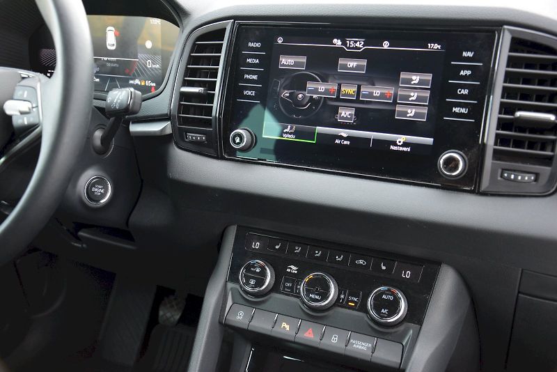 Škoda Karoq (2024) 1.5 TSI 110 kW Selection - fotka 24 z 24