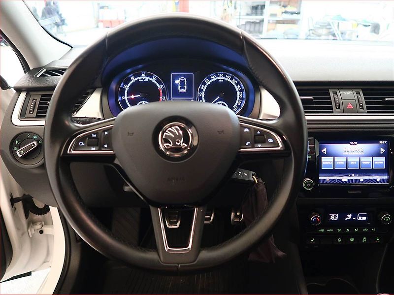 Škoda Rapid (2018) Spaceback 1.0 TSI, Tempomat - fotka 15 z 15