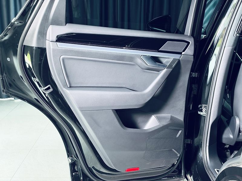 Volkswagen Touareg (2025) 3.0TDI*R-LINE*HUD*TAŽ*VZDUCH* - fotka 29 z 37