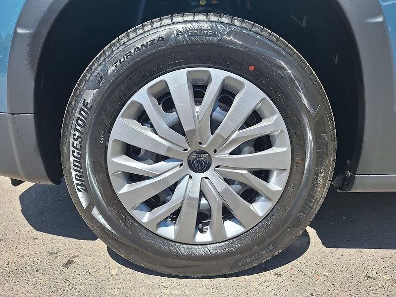 Peugeot Rifter (2026) ALLURE TURBO 110k MAN6 - fotka 4 z 23