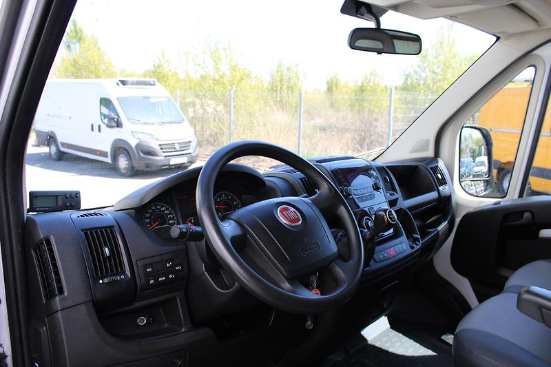 Fiat Ducato 2,3 Skříň+Chlaďák+klima+zásuvk - fotka 11 z 20