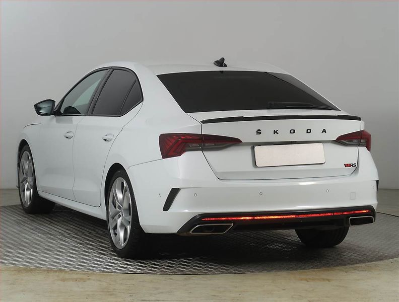 Škoda Octavia (2021) RS 2.0 TSI - fotka 4 z 32