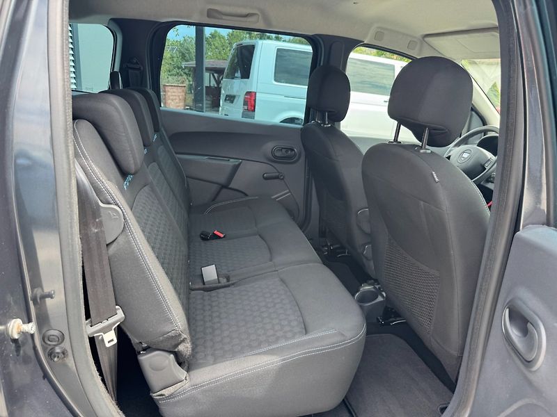 Dacia Lodgy (2017) Stepway 1.5 DCI 79kW - fotka 23 z 29