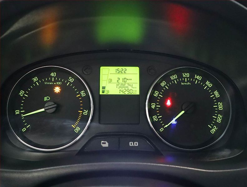 Škoda Roomster (2011) 1.2 TSI, Vyhř. sedaček - fotka 11 z 17