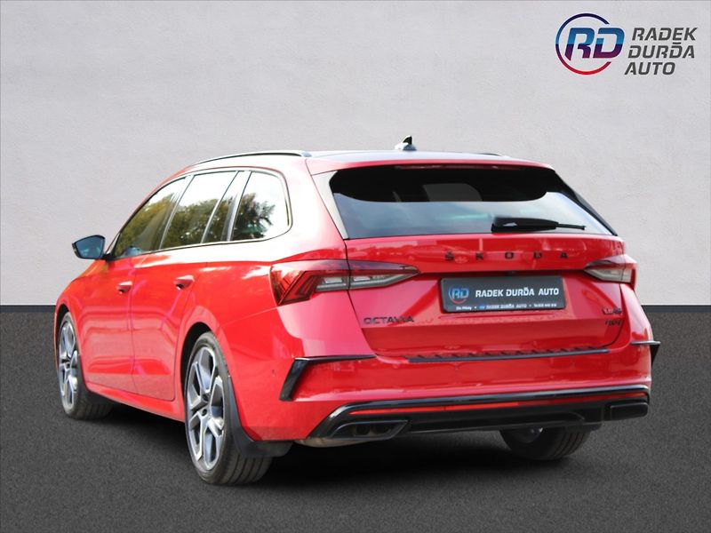 Škoda Octavia 2,0 TDI  RS,AUTOMAT,4x4,120LET - fotka 7 z 46