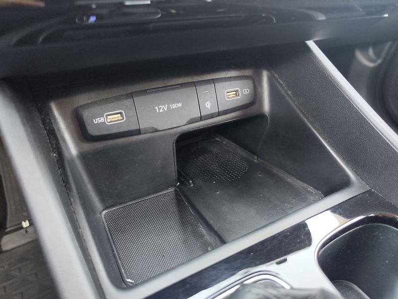 Hyundai Tucson 1.6 T-GDI/110kW Smart DCT MHEV - fotka 19 z 37