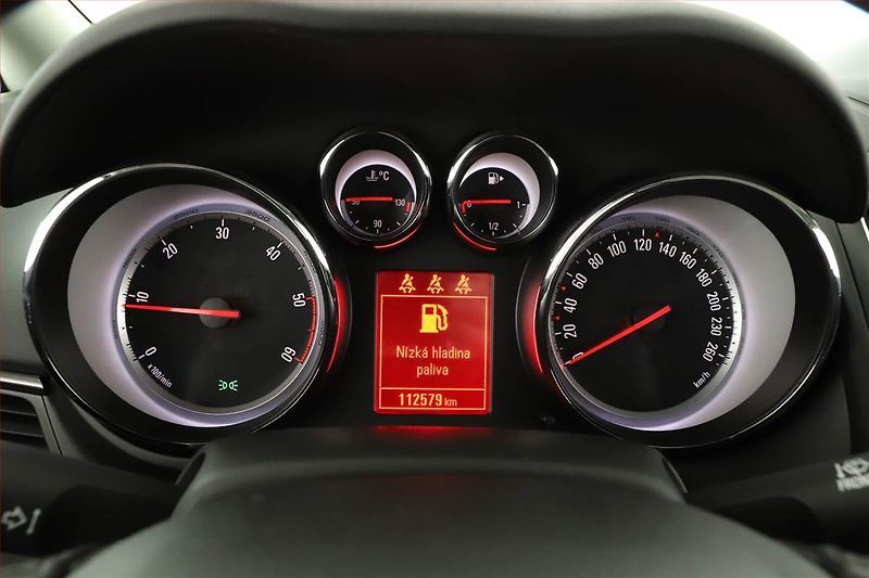 Opel Zafira (2016) 2.0 CDTI, Automat, Xenony - fotka 13 z 15