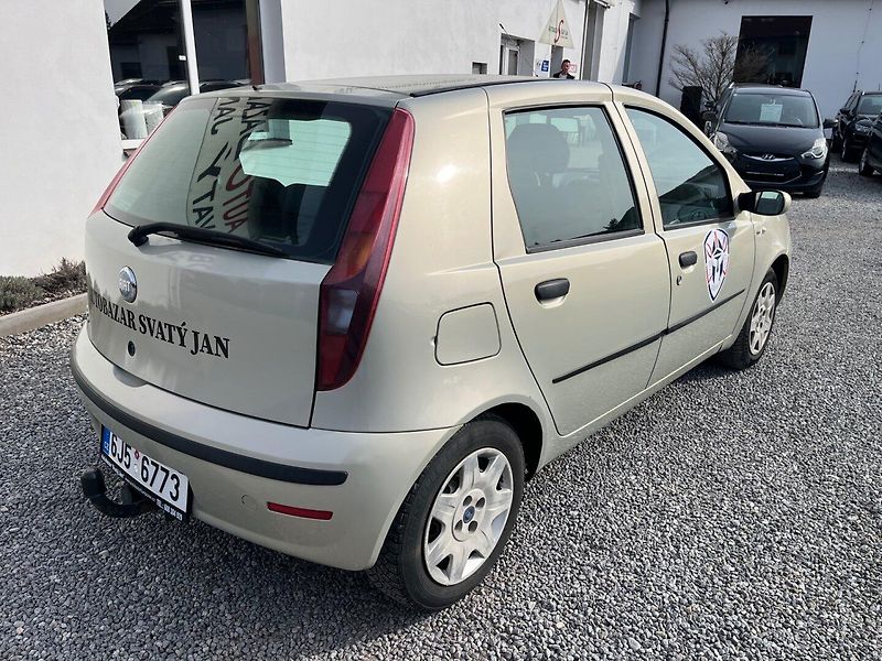 Fiat Punto (2005) 1.2 i - fotka 2 z 17
