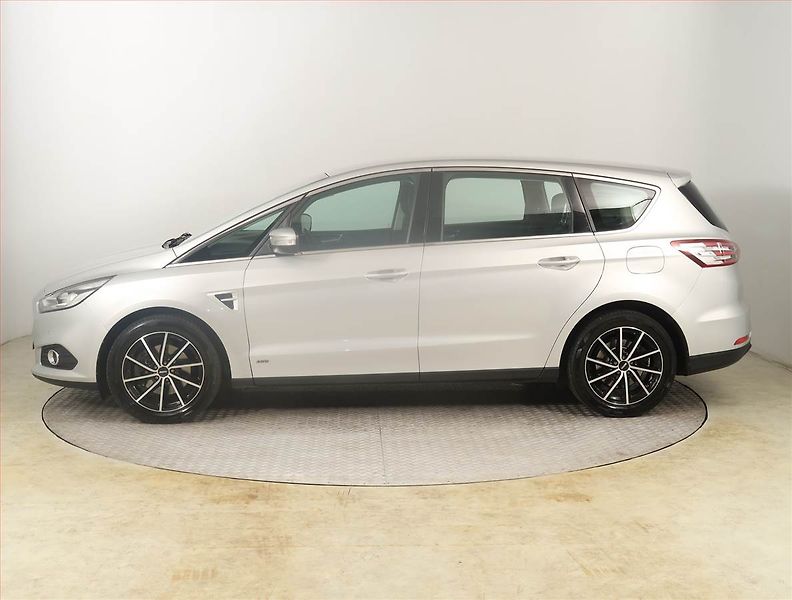 Ford S-MAX (2019) 2.0 EcoBlue, 4X4, Automat - fotka 3 z 19