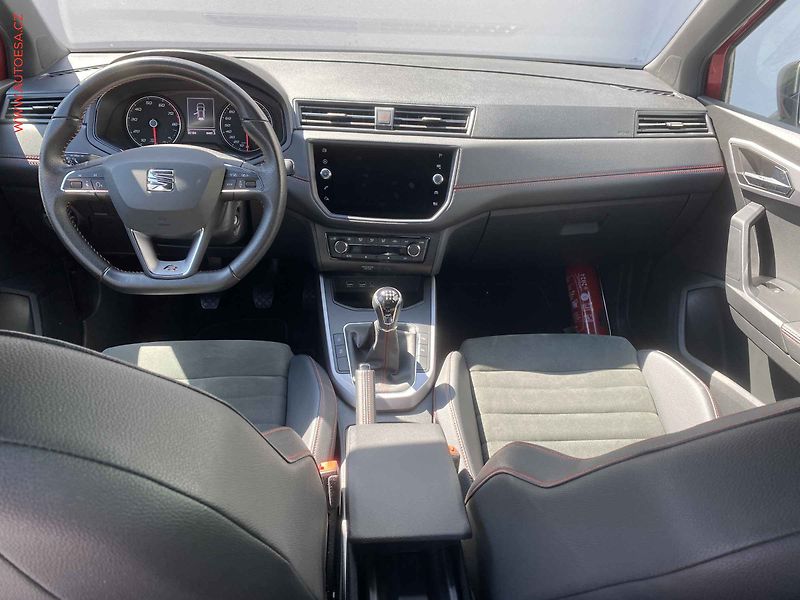 Seat Arona (2019) 1.0 TGi, FR, LED, kamera - fotka 8 z 17