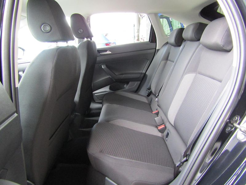 Volkswagen Taigo People 1,0 TSI 70 kW 5G - fotka 23 z 30