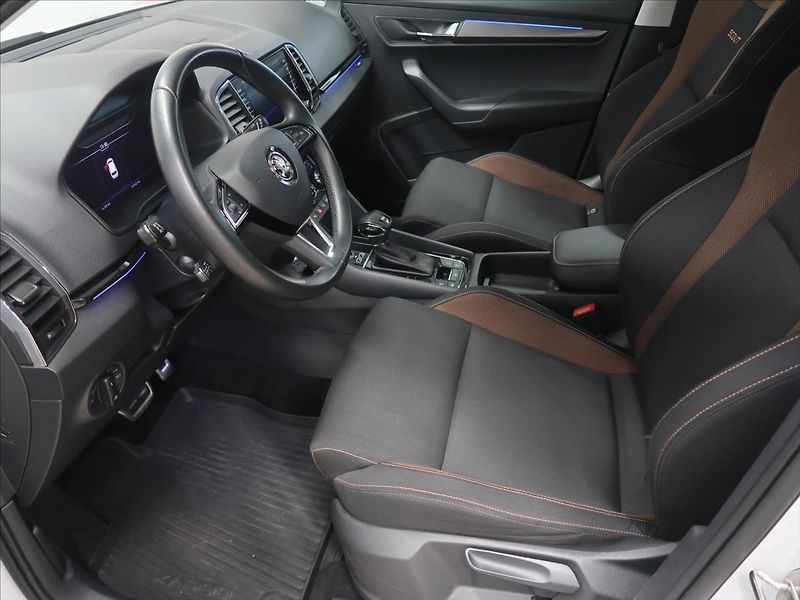 Škoda Karoq 2,0 TDI Scout 4x4 1.majitel - fotka 11 z 41
