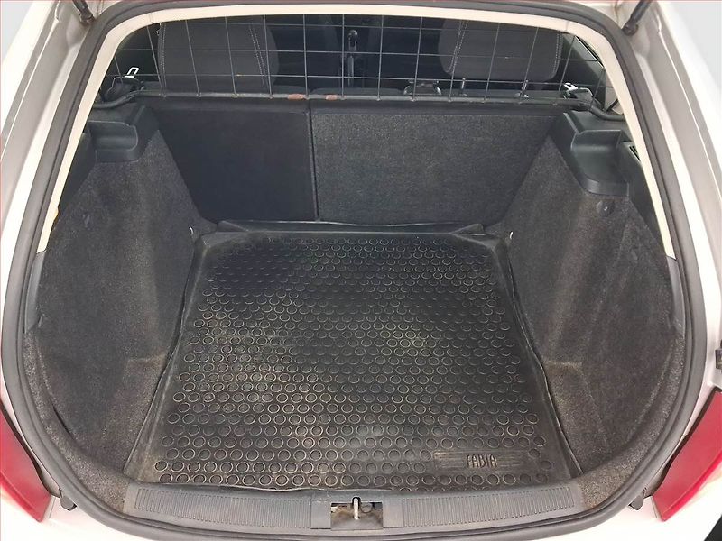 Škoda Fabia (2005) Sportline 1.4 16V, po STK - fotka 13 z 15
