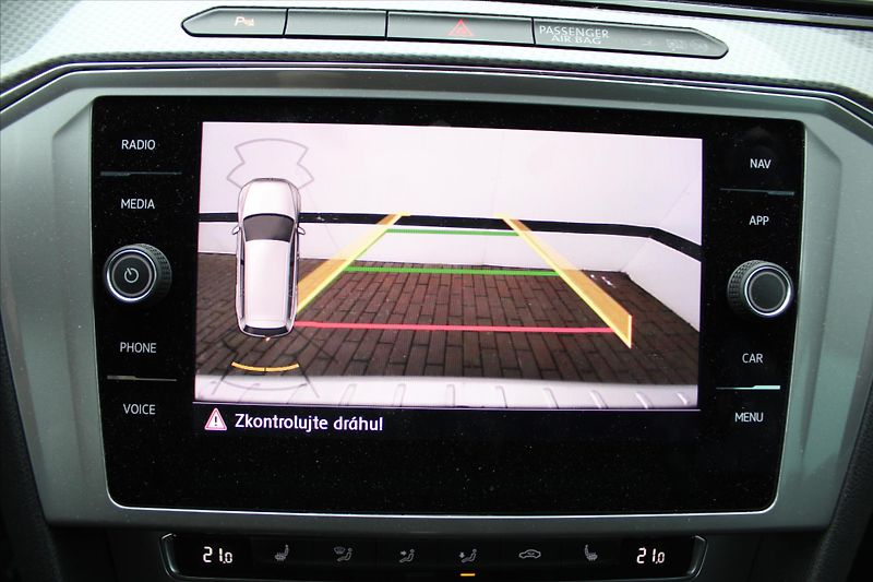Volkswagen Passat 2.0 TDI 176kW ALLTRACK 4x4 ČR - fotka 20 z 30