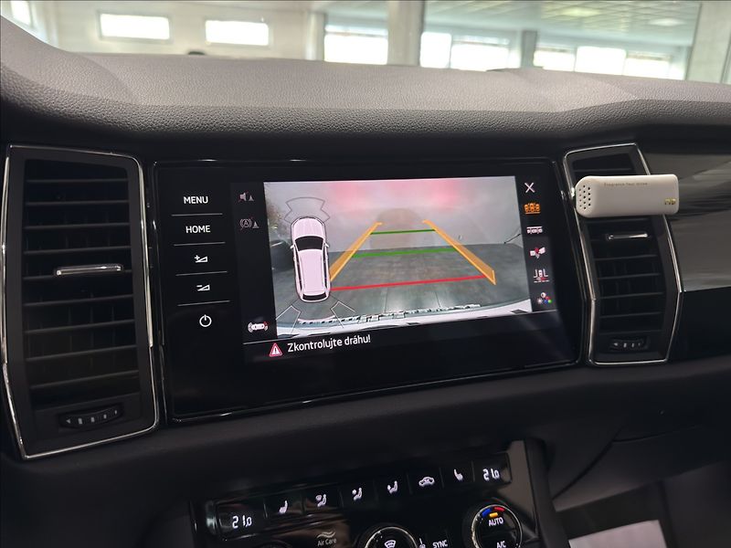 Škoda Kodiaq 2,0   TDI DSG 110KW STYLE PLUS - fotka 18 z 38