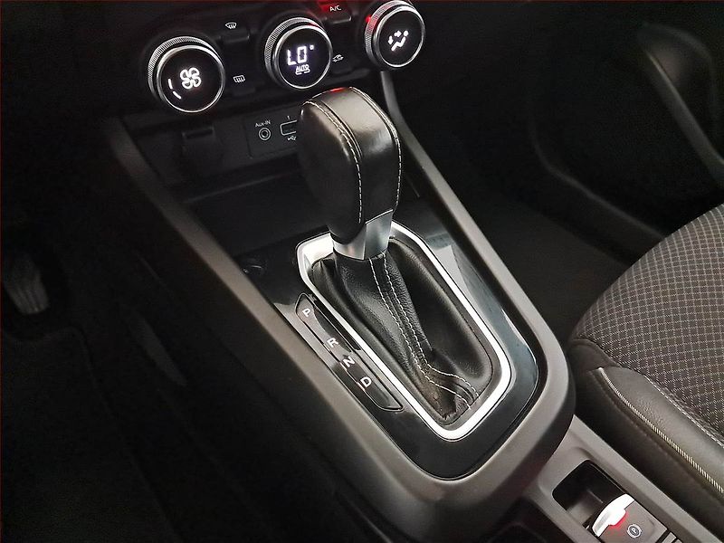 Renault Arkana (2021) 1.3 TCe, Automat, Kůže, Navi - fotka 14 z 17