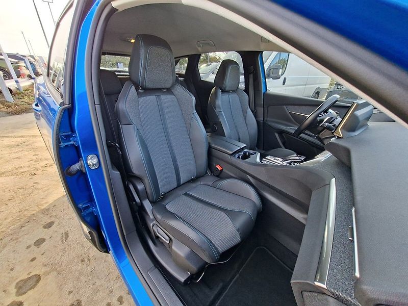 Peugeot 3008 ALLURE PACK HYBRID 225 e-EAT8 - fotka 16 z 31