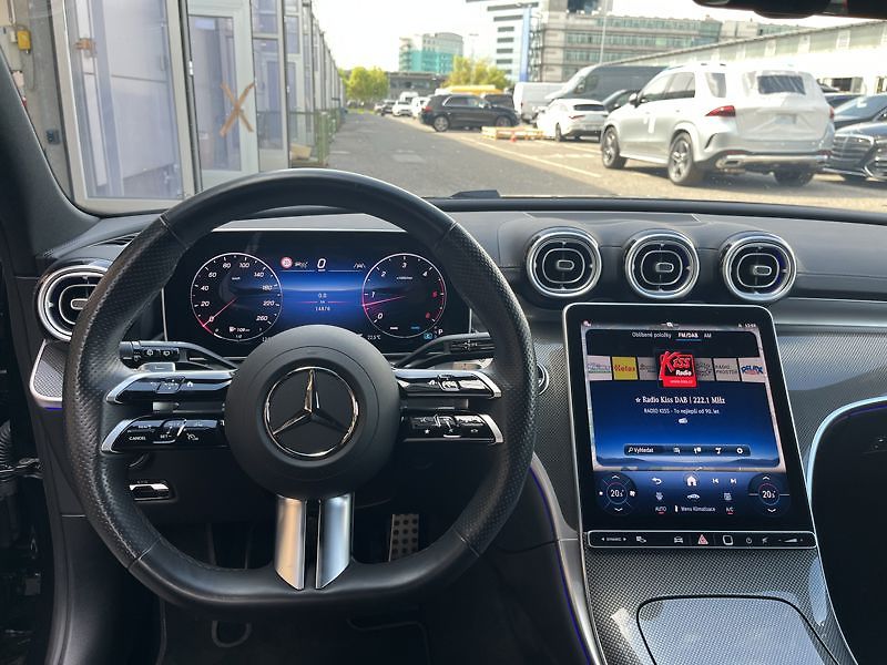 Mercedes-Benz Třídy C 220d 4MATIC AMG Style Edition - fotka 11 z 18