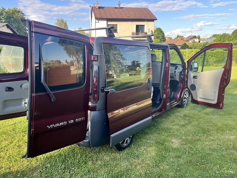 Opel Vivaro 1.9CDTI 74KW,5 MÍST,KLIMA,TZ - fotka 27 z 39