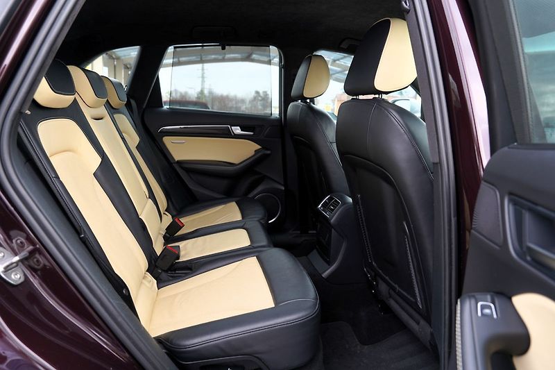 Audi SQ5 3.0 TDI Quattro/kůže/DSG/B&O - fotka 30 z 45