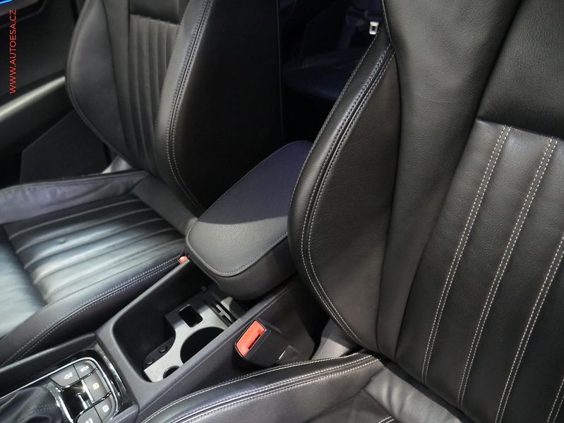 Škoda Karoq (2017) 2.0 TDi 4x4, ČR, Style Plus - fotka 22 z 23