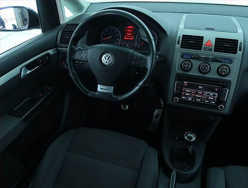 Volkswagen Touran (2009) Highline 1.4 TSI, Tempomat - fotka 7 z 17