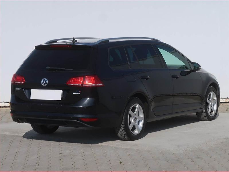 Volkswagen Golf (2016) 1.6 TDI, Tempomat - fotka 5 z 18
