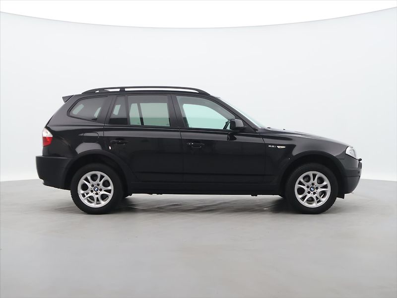 BMW X3 2,5 R6 141KW CZ Aut. 4x4 - fotka 8 z 25