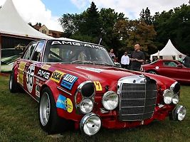 AMG 300 SEL má zajímavou přezdívku. Vozu se říká 
