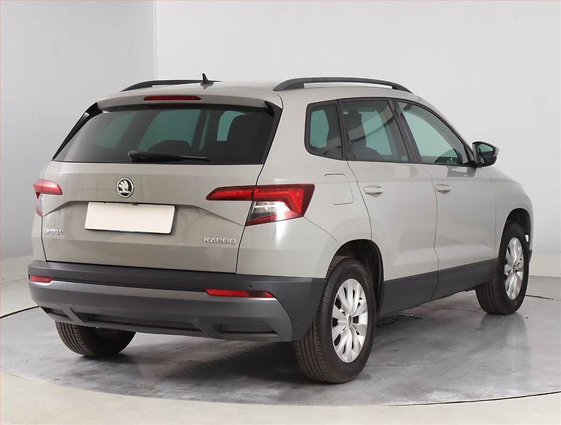 Škoda Karoq (2018) Style 1.0 TSI, Automat - fotka 5 z 22