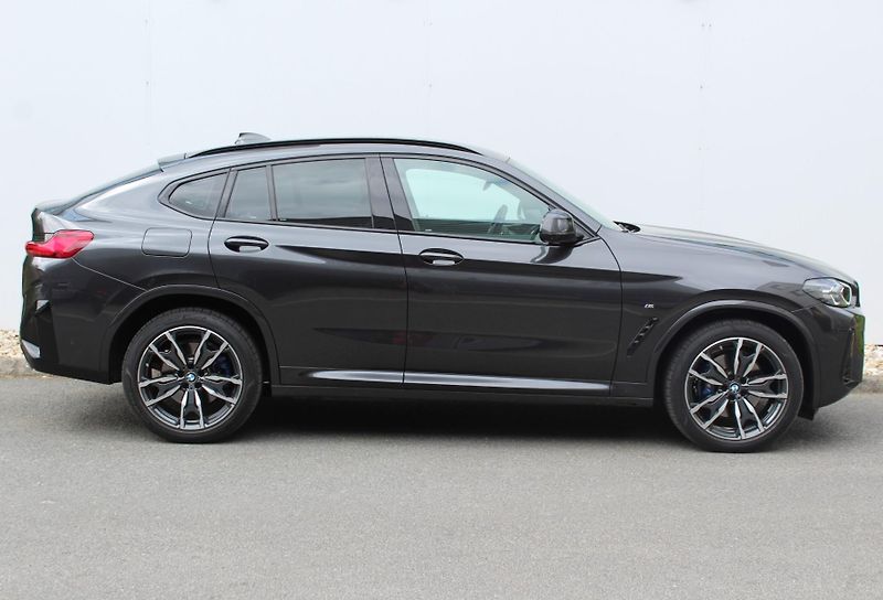 BMW X4 xDrive30d Mpaket - fotka 3 z 28
