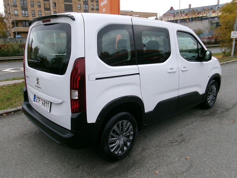 Peugeot Rifter (2022) 1.2i KOUPENO ČR,1.MAJITEL - fotka 6 z 16