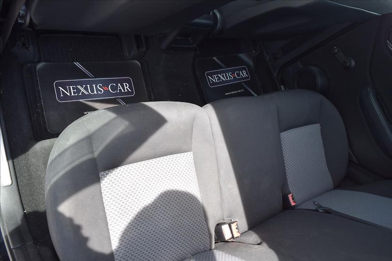 Mercedes-Benz Třídy A 1,5 i 70KW KLIMA BEZ KOROZE! - fotka 19 z 44