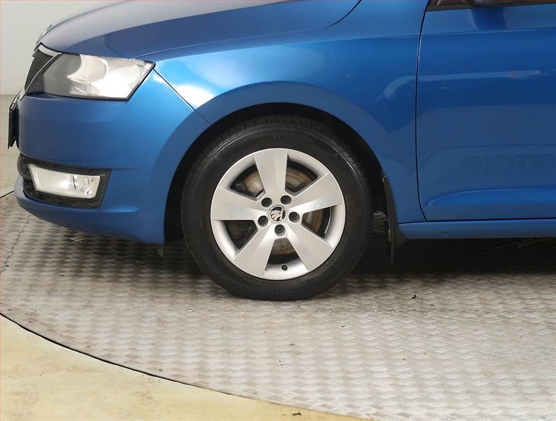 Škoda Rapid (2015) Spaceback 1.2 TSI, Serv.kniha - fotka 14 z 16