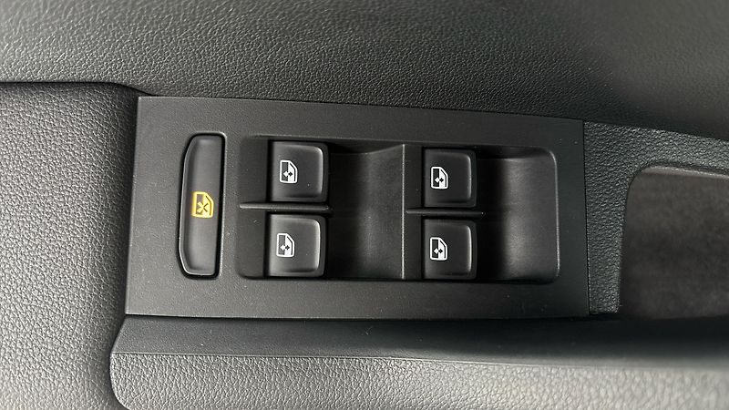 Škoda Octavia 1.6 TDI Ambition Combi - fotka 22 z 23
