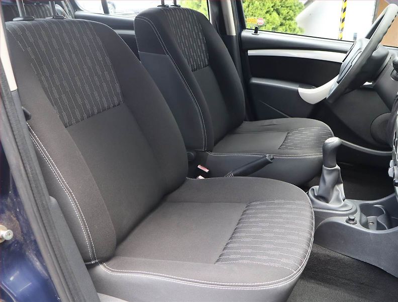 Dacia Sandero (2011) 1.6 MPI - fotka 9 z 14