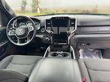 Dodge RAM 1500 (2023) Bighorn 5,7 Hemi Lonestar Crew - náhled 11