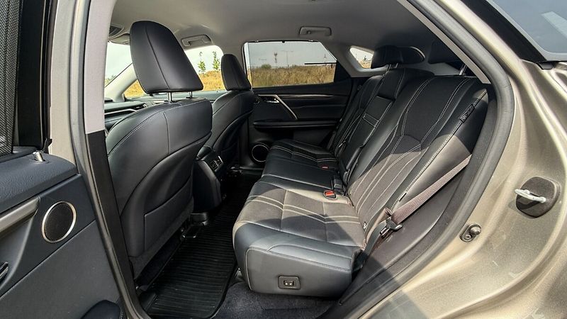Lexus RX 450h 450H 3,5 HEV LUXURY - fotka 23 z 30