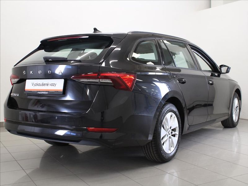 Škoda Octavia 2,0 TDi DSG Ambi. 104tkm.ČR - fotka 3 z 23