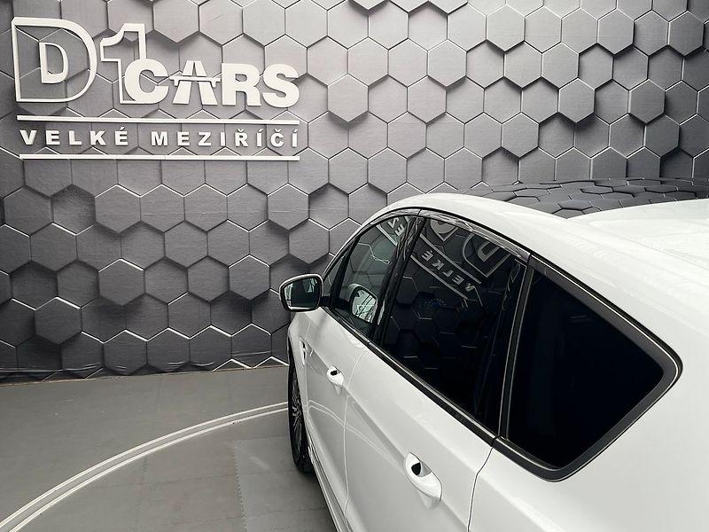 Ford S-MAX 2.0 EB Titanium LED manuál - fotka 41 z 65