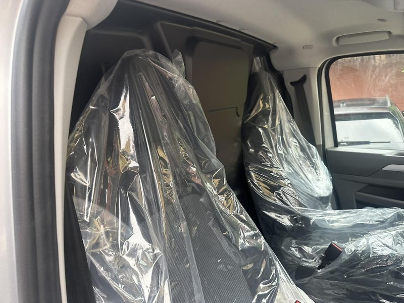 Volkswagen Transporter T7 2,0 TDi, WEBASTO, KAMERA - fotka 22 z 24