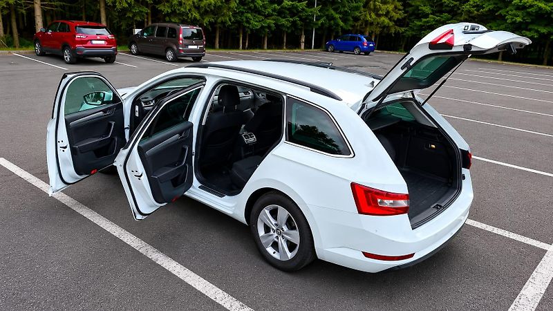 Škoda Superb (2017) 2.0 TDI nové rozvody - fotka 4 z 9