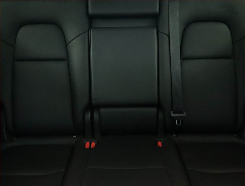 Tesla Model Y (2023) Long Range AWD 79kWh, SoH 90% - fotka 10 z 22