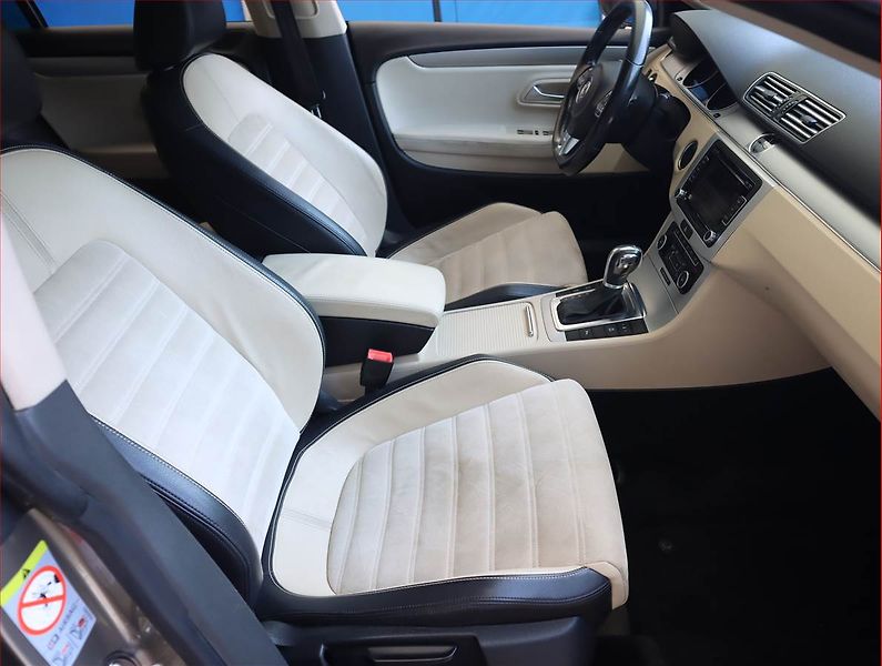 Volkswagen Passat CC (2012) 2.0 TDI, Automat, Xenony - fotka 9 z 19