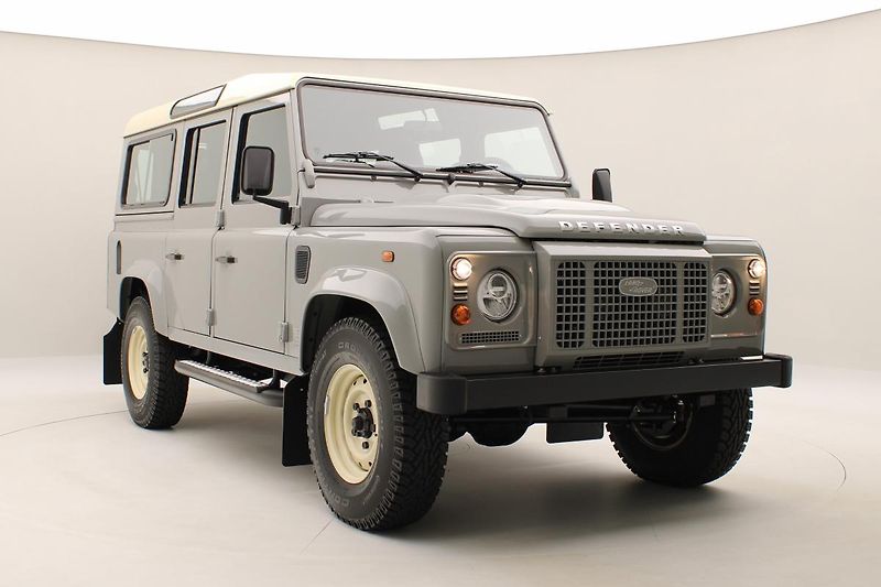 Land Rover Defender (2024) WORKS V8 ISLAY ED. REZERVACE - fotka 14 z 40