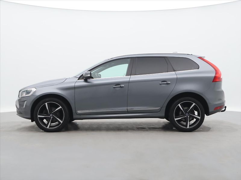 Volvo XC60 2,0 D4 140kW Aut. Summum - fotka 4 z 33