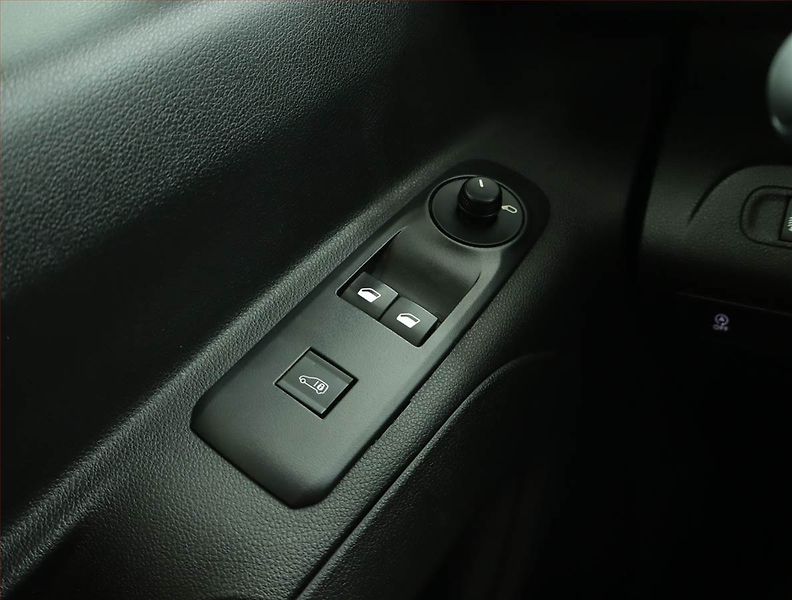 Peugeot Partner (2023) Maxi 1.5 BlueHDi, 3Místa, ČR - fotka 15 z 16